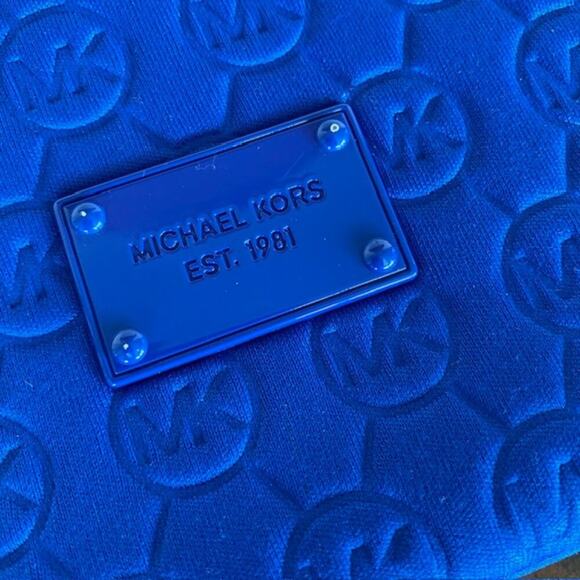 Michael Kors Embossed Royal Blue Padded Tablet Case 10x8 - Picture 2 of 4